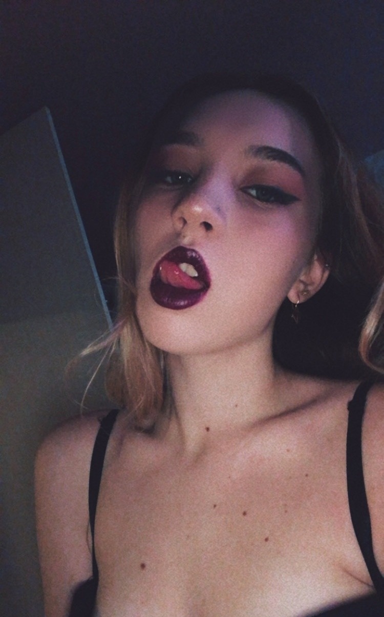 Инга привлекальеная девушка из Брянки цена от 3500 руб