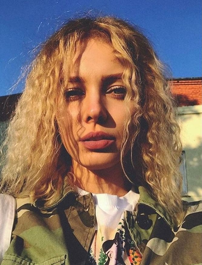 🎥 Лия привлекальеная девушка из Брянки цена от 5000 руб