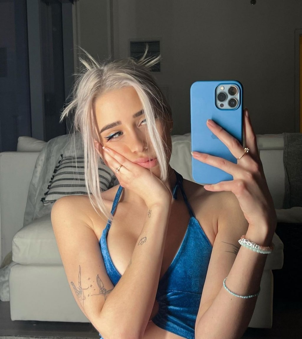 Ника привлекальеная девушка из Брянки цена от 10000 руб