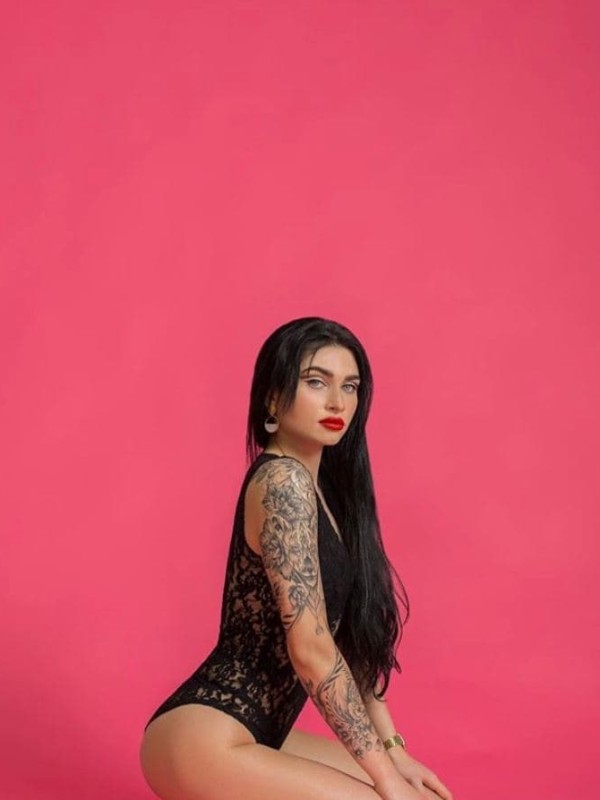 🎥 Евка привлекательная девушка из Брянки цена от 5000 руб