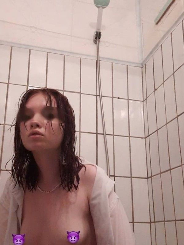 Карина привлекательная девушка из Брянки цена от 3000 руб