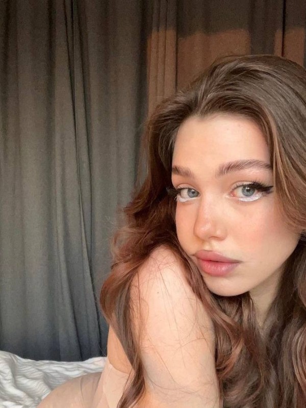 Лида привлекательная девушка из Брянки цена от 4000 руб