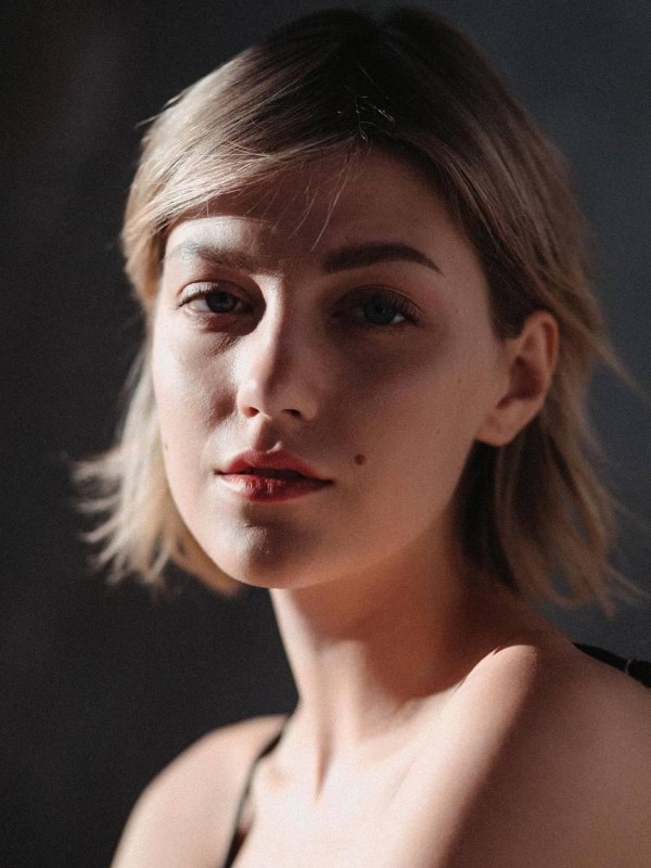 Шарлотта привлекательная девушка из Брянки цена от 7000 руб