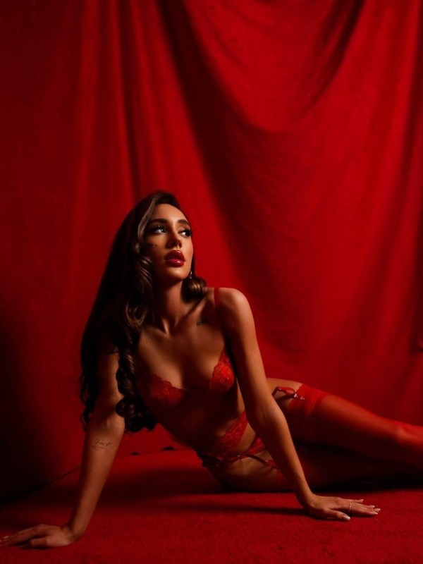 Луиза привлекательная девушка из Брянки цена от 4000 руб