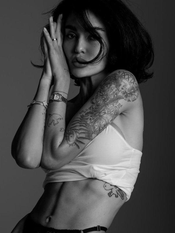 Дашка привлекательная девушка из Брянки цена от 7000 руб